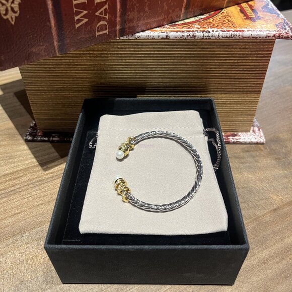 D̲a̲v̲i̲d̲ ̲Y̲u̲r̲m̲a̲n̲ 18k Gold Pearl And Diamond Cable Bracelet - Picture 6 of 6